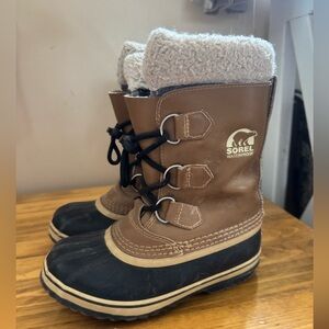 Size 1 Sorel Brown Pac Boots snow boots